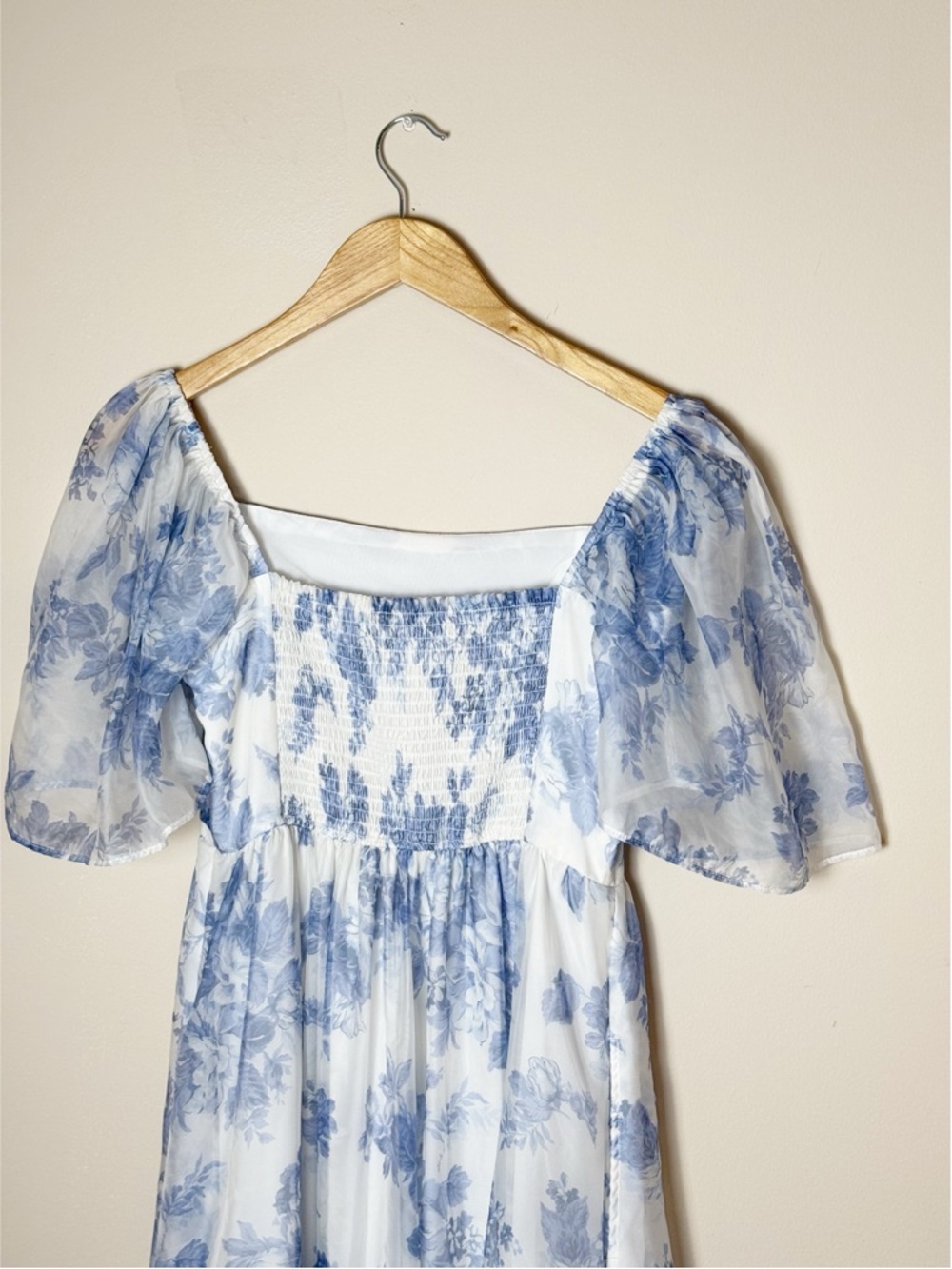 Abercrombie Emerson Angel Sleeve
Midi Dress in Blue Floral M - Picture 8 of 11